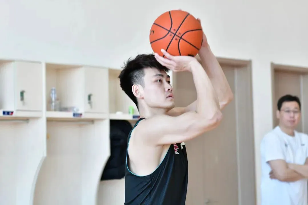 如何通过激励帮助篮球运动员突破瓶颈_0